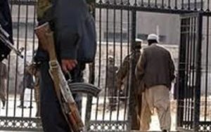 arrestation familles pris pol