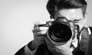 men photographer 500x300