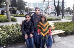 femme et enfants de faroughi