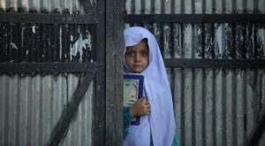 enfant fille musulmane