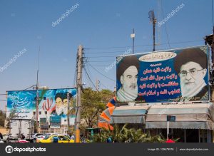 panneau kamenei khomenei brûlés iran