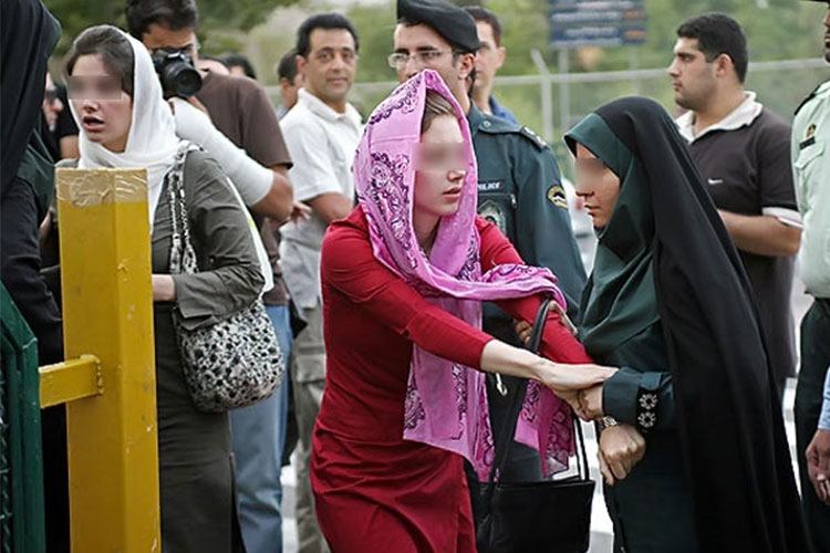 police moralité femmes voile iran