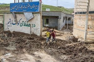 enfants déscolarisés inondations iran