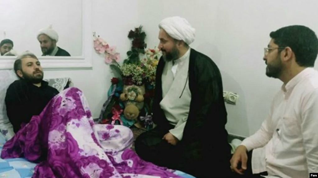 religieux attaqué jeunes iraniens iran
