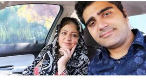 pouya et sa mère iran