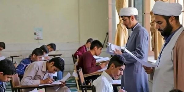 mollahs-enseignants-en-Iran