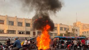 manifestations-moto-en-feu-iran-csdhi