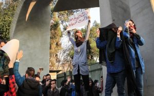 hijab-obligatoire-iran-csdhi