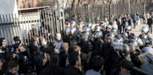 politiques-repressives-etudiants-iran-csdhi