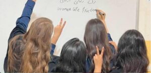 filles-sans-voile-iran-csdhi