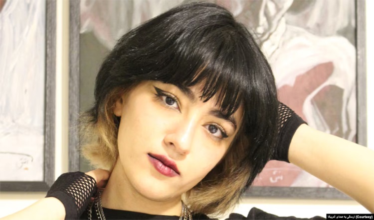 jeune-manifestante-et-adolescente-iran-csdhi