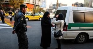 hijab-obligatoire-en-Iran-csdhi