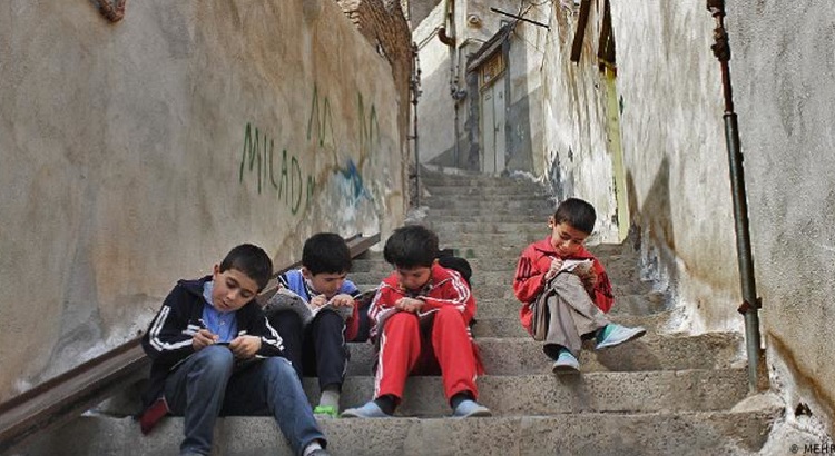 ecole-eleves-iran-csdhi