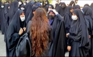 hijab-obligatoire-iran-csdhi