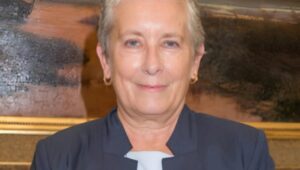 ancienne-maire-et-senatrice-de-la-ville-italienne-de-cueno-csdhi-iran
